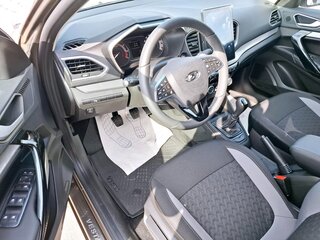 2025 Lada (ВАЗ) Vesta I Рестайлинг (NG), коричневый, 1916500 рублей, вид 3