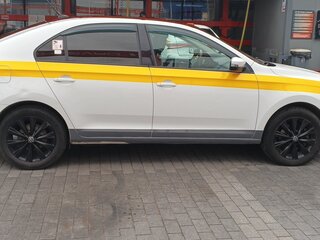 2021 Volkswagen Polo VI, белый, 900000 рублей, вид 3