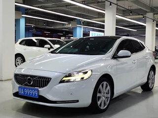 2018 Volvo V40 II Рестайлинг, белый, 1228999 рублей, вид 1