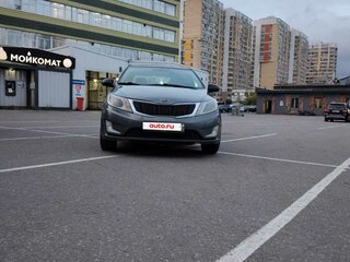 2014 Kia Rio 5-speed III, жёлтый, 620000 рублей, вид 3