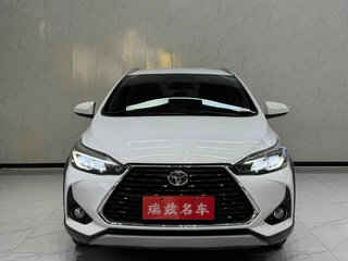 2022 Toyota Yaris L X XP150 Рестайлинг, белый, 1040000 рублей, вид 2