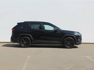 2021 Toyota RAV4 V (XA50), чёрный, 2850000 рублей, вид 4