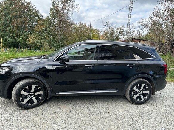 2021 Kia Sorento IV, чёрный, 3150000 рублей - вид 3
