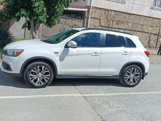 2017 Mitsubishi Outlander Sport I Рестайлинг 2, белый, 1670000 рублей, вид 4