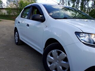2017 Renault Logan II, белый, 680000 рублей, вид 3