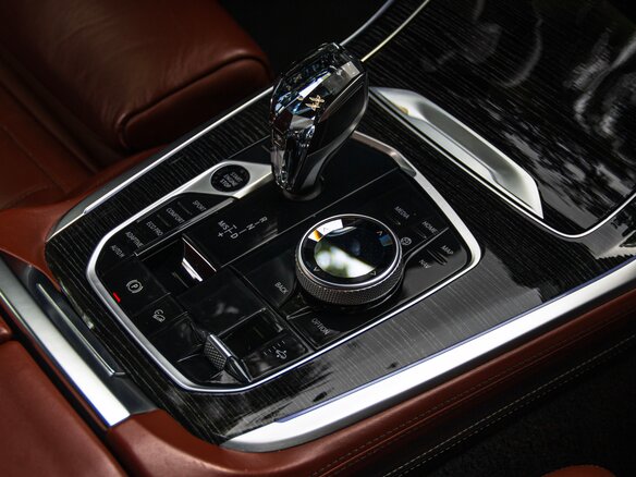 2020 BMW X7 40d I (G07), чёрный - вид 27