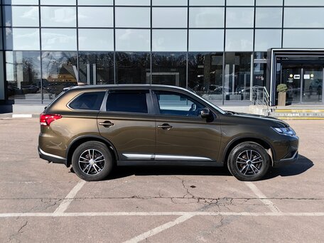 2020 Mitsubishi Outlander III Рестайлинг 3, коричневый, 1999000 рублей, вид 5