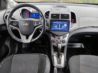 2014 Chevrolet Aveo II, чёрный, 650000 рублей, вид 4