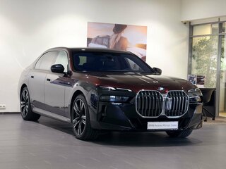 2023 BMW 7 серии 740d xDrive VII (G70), чёрный, 12300000 рублей, вид 3