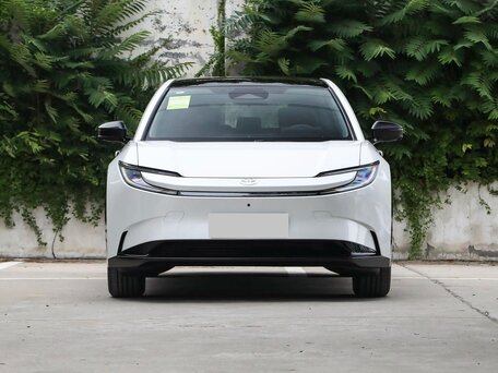 2026 Toyota bZ5 550, белый, 4203003 рублей, вид 2
