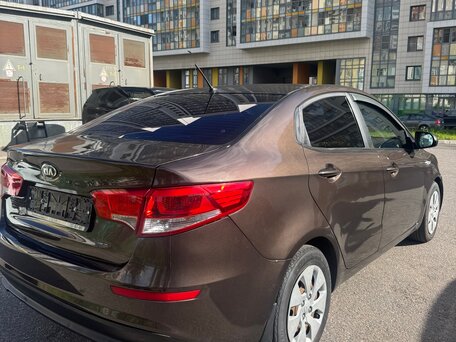 2015 Kia Rio III Рестайлинг, коричневый, 830000 рублей, вид 5