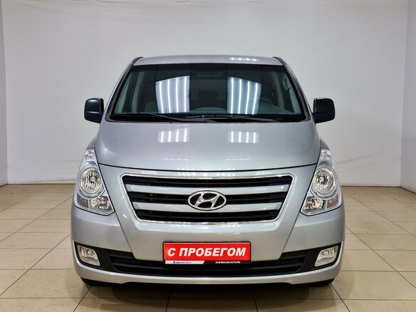 2016 Hyundai H-1 II Рестайлинг, серый - вид 1