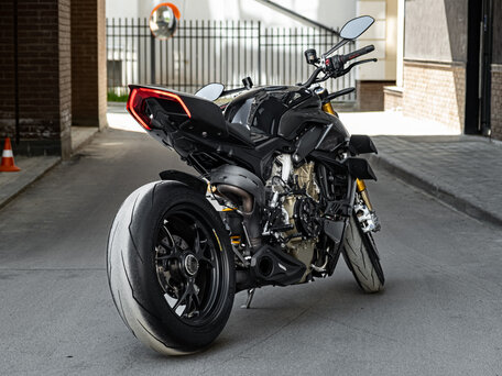 2021 Ducati Streetfighter V4, чёрный, 2150000 рублей, вид 5