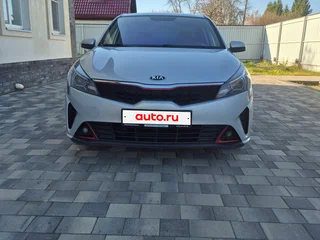 2021 Kia Rio IV Рестайлинг, серый, 1650000 рублей, вид 1