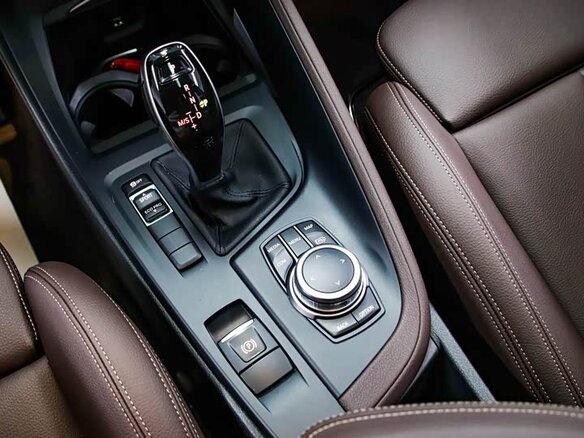 2022 BMW X1 Long 20Li sDrive II (F48) Рестайлинг, белый, 2078000 рублей - вид 13
