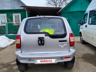 2004 Chevrolet Niva I, серебристый, 590000 рублей, вид 3