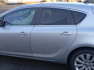 2010 Opel Astra J, серебристый, 620000 рублей, вид 3