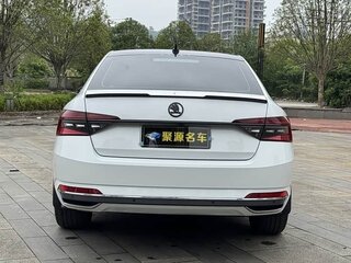 2023 Skoda Superb IV, белый, 3788020 рублей, вид 4