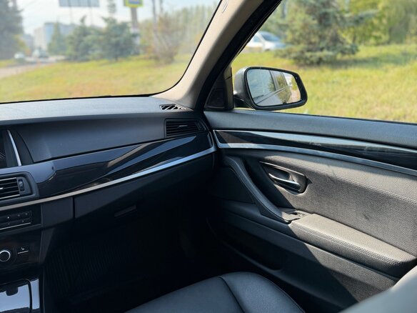 2012 BMW 5 серии 520i VI (F10/F11/F07), чёрный, 1690000 рублей - вид 21