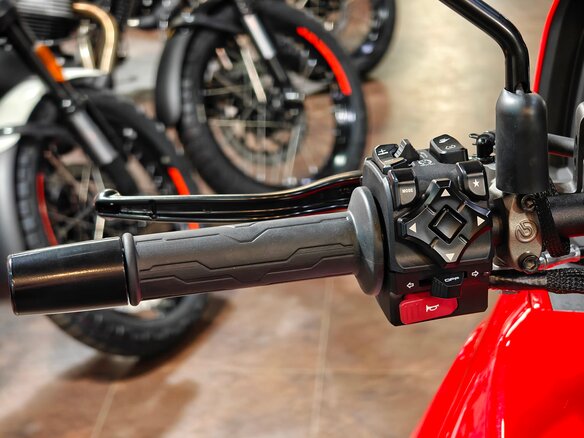 2026 Moto Morini X-CAPE 650, красный, 1499900 рублей - вид 14
