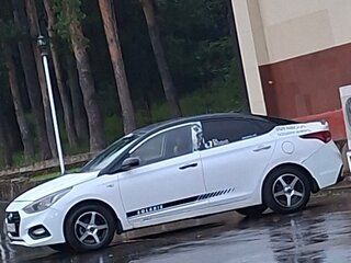 2017 Hyundai Solaris II, белый, 800000 рублей, вид 4