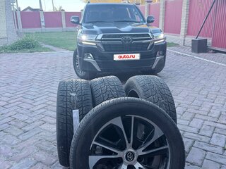 2020 Toyota Land Cruiser 200 Series Рестайлинг 2, чёрный, 7200000 рублей, вид 4