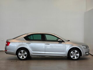 2015 Skoda Octavia III (A7), серебристый, 1077000 рублей, вид 4