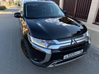 2019 Mitsubishi Outlander III Рестайлинг 3, чёрный, 1950000 рублей, вид 3