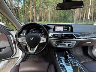 2019 BMW 7 серии 730d xDrive VI (G11/G12) Рестайлинг, белый, 6000000 рублей, вид 5