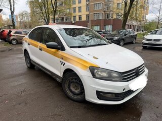 2018 Volkswagen Polo V Рестайлинг, белый, 449999 рублей, вид 3