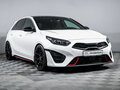 2021 Kia Ceed III Рестайлинг, белый - вид 2