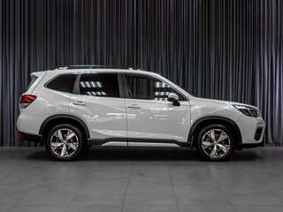 2020 Subaru Forester V, белый, 3180000 рублей, вид 5