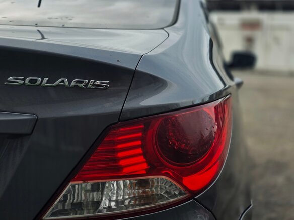 2012 Hyundai Solaris I, серый, 699000 рублей - вид 16