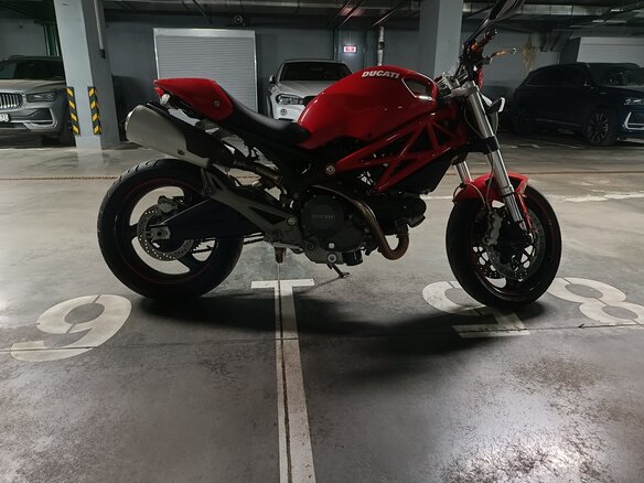 2009 Ducati Monster 696, красный, 420000 рублей - вид 2