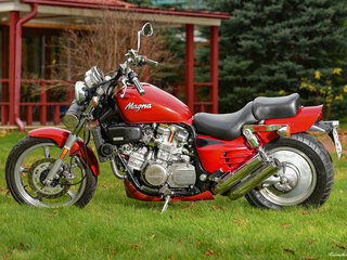 Honda Magna