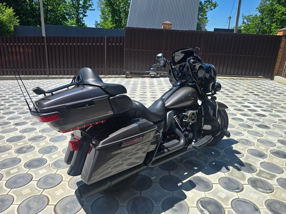 2023 Harley-Davidson Electra Glide, серый, 2550000 рублей - вид 7