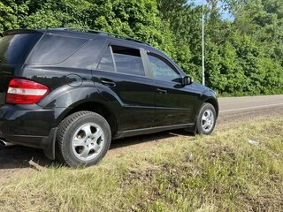 2005 Mercedes-Benz M-Класс 350 II (W164), чёрный, 1050000 рублей, вид 3