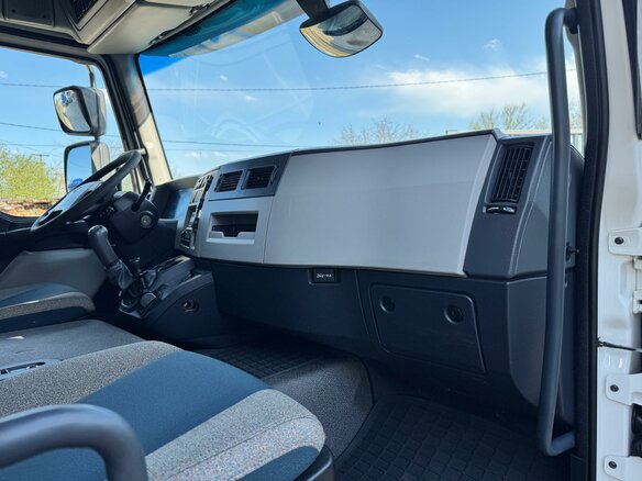 2014 Volvo FL, белый, 4000000 рублей - вид 21