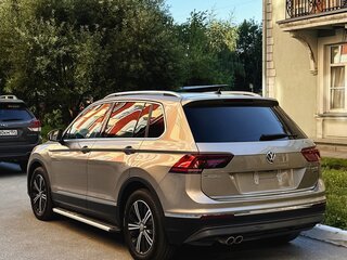 2017 Volkswagen Tiguan II, бежевый, 2500000 рублей, вид 3