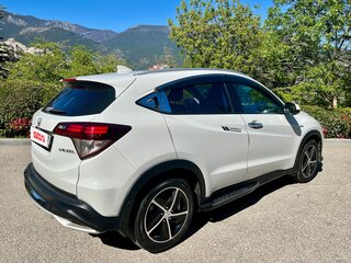 2022 Honda Vezel I Рестайлинг, белый, 2150000 рублей, вид 4