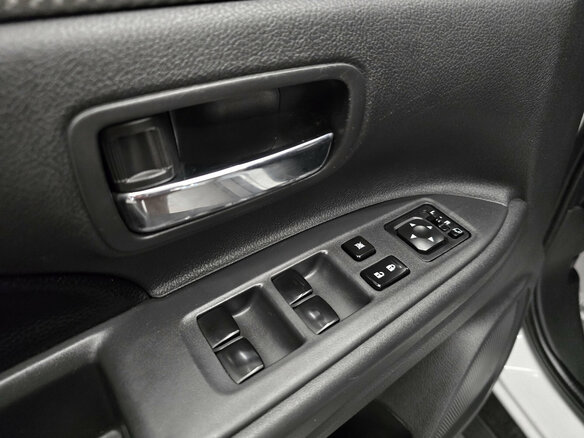 2014 Mitsubishi Outlander III Рестайлинг, белый - вид 18