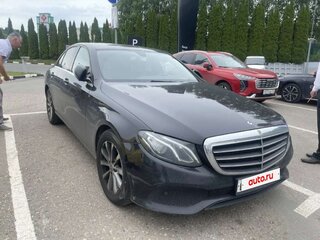 2020 Mercedes-Benz E-Класс 200 V (W213, S213, C238), чёрный, 3647000 рублей, вид 4