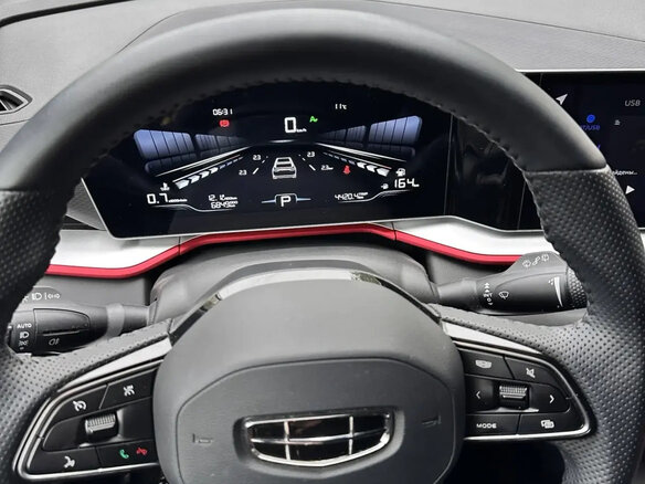 2024 Geely Coolray (Binyue Cool) I Рестайлинг, белый, 2200000 рублей - вид 10