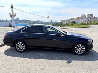2021 Mercedes-Benz E-Класс 260 L V (W213, S213, C238) Рестайлинг, чёрный, 3500000 рублей, вид 3