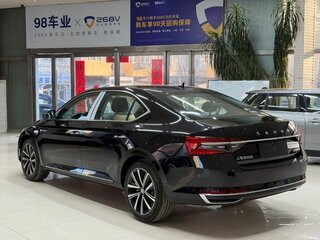 2026 Skoda Superb III Рестайлинг, чёрный, 2615000 рублей, вид 5