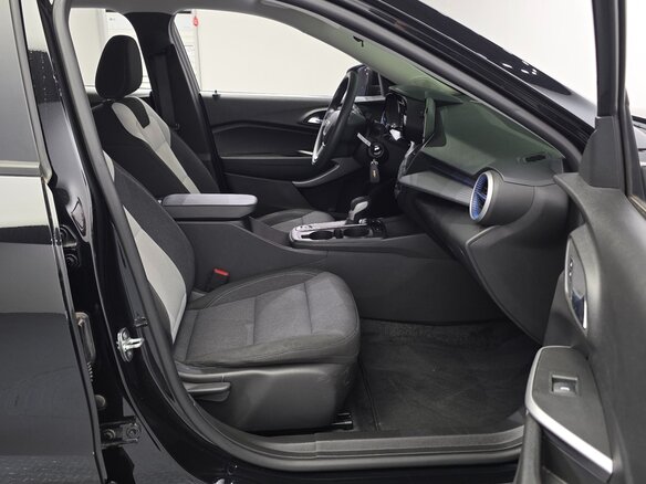 2023 Chevrolet Trax II, чёрный - вид 5