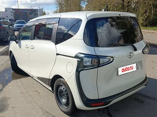 2021 Toyota Sienta II Рестайлинг, белый, 1500000 рублей, вид 2