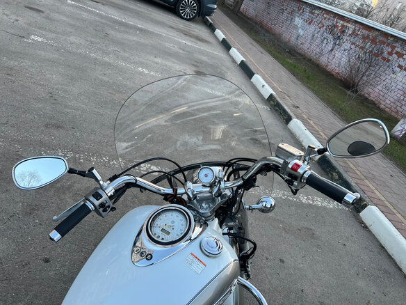 2009 Yamaha XVS1100, белый, 685000 рублей - вид 9