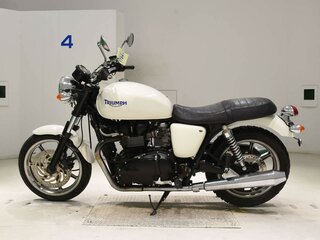2009 Triumph Bonneville, белый, 547000 рублей, вид 1