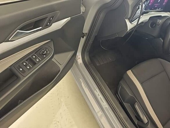 2023 Volkswagen Golf VIII, серый - вид 14